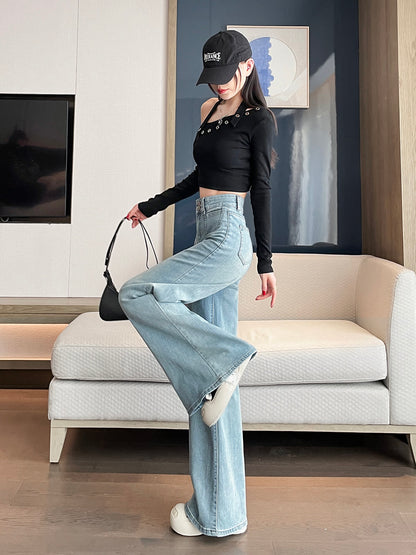 YEEYEEWang wide-leg jeans in light wash blue, Asian-fit cut, full look with stylish accessories.