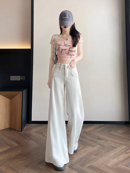 YEEYEEWang wide-leg jeans in white, Asian-fit cut, dynamic pose showing fluid drape.