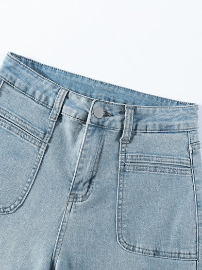 YEEYEEWang wide-leg jeans in light wash blue, Asian-fit cut, close-up of waist and button.