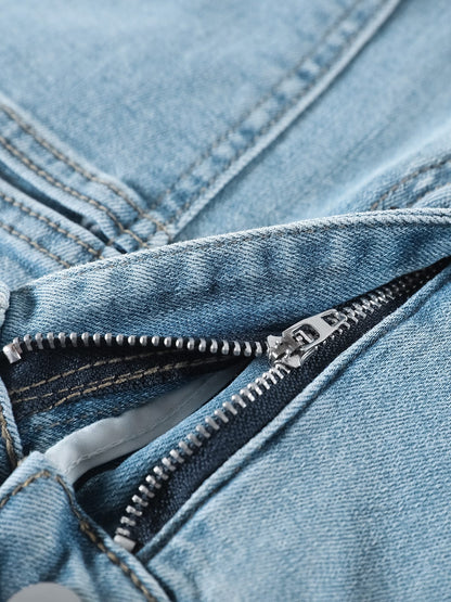 YEEYEEWang wide-leg jeans in light wash blue, Asian-fit cut, close-up of zipper detail.