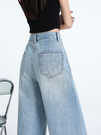 YEEYEEWang Wide-Leg Jeans in Light Blue, Asian-fit cut, waist-down back close view showing pointed back patch pockets and clean stitching.