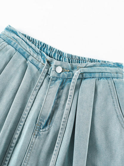 YEEYEEWang Wide-Leg Jeans in Light Blue, Asian-fit cut, close-up of elastic waistband with button, drawstring and pleats detail.