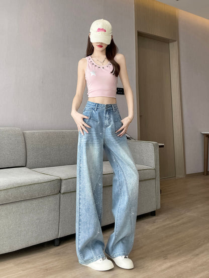 YEEYEEWang Wide-Leg Jeans in Light Blue, Asian-fit cut, full-body standing front pose with hands on hips, pink tank top and cream cap, sparkling wide-leg silhouette.