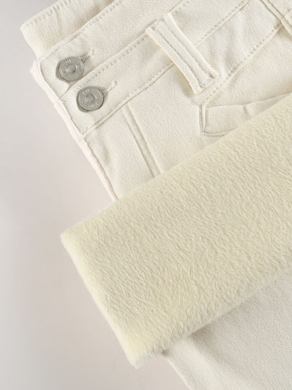 YEEYEEWang Wide-Leg Jeans in Ivory, Fleece-Lined, Asian-fit cut, close-up of silver-tone double buttons on waistband beside fluffy fleece lining.