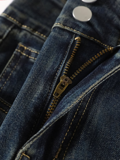 YEEYEEWang wide-leg jeans in Mid-Wash Blue, Asian-fit cut, close-up of metal zipper fly with metal button and neat stitching on dark denim.