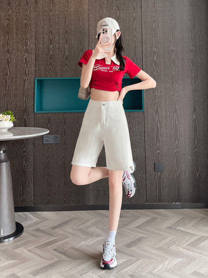 YEEYEEWang Denim Bermuda Shorts in White, Asian-fit cut, full-body front leg-kick pose holding phone at face, one hand resting on waistband.