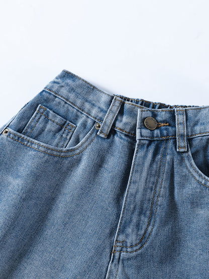 YEEYEEWang Denim Bermuda Shorts in Blue, Asian-fit cut, close-up of front waistband with antique bronze button, belt loops and front pocket stitching.