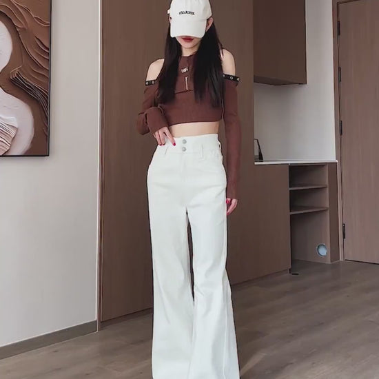 YEEYEEWang Wide-Leg jeans video: Asian model walks and turns in Ivory high-waist jeans, camera pushes in on double-button waist, front pockets and draping wide hems
